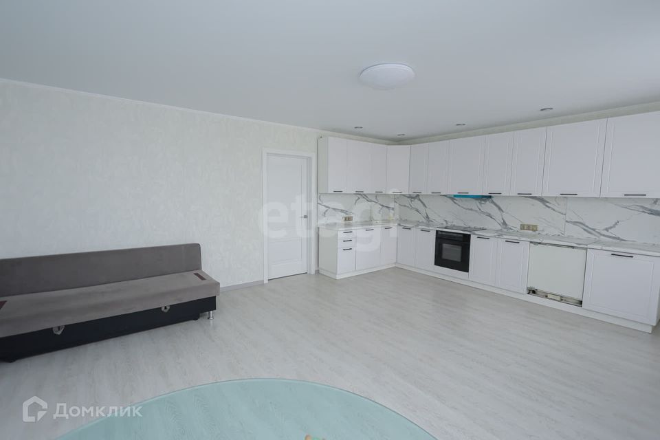 Продаётся 4-комнатная квартира, 124 м²