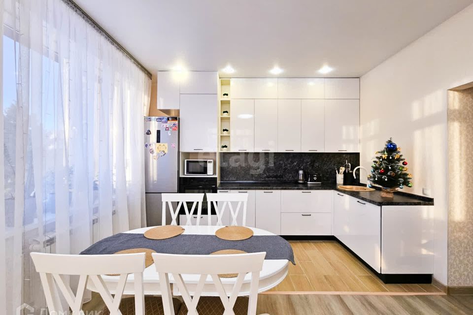 Продаётся 2-комнатная квартира, 53.8 м²
