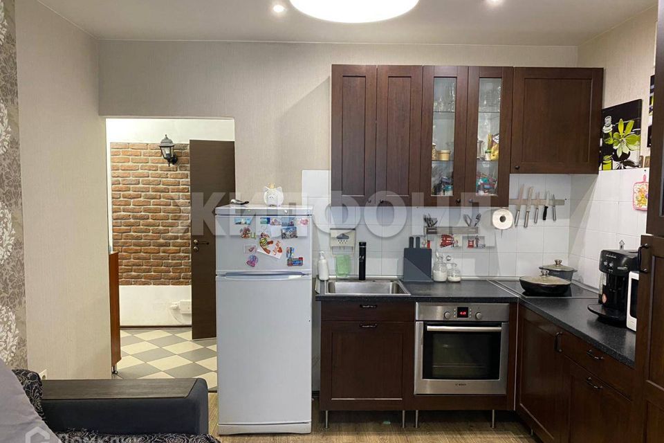 Продаётся 1-комнатная квартира, 42 м²