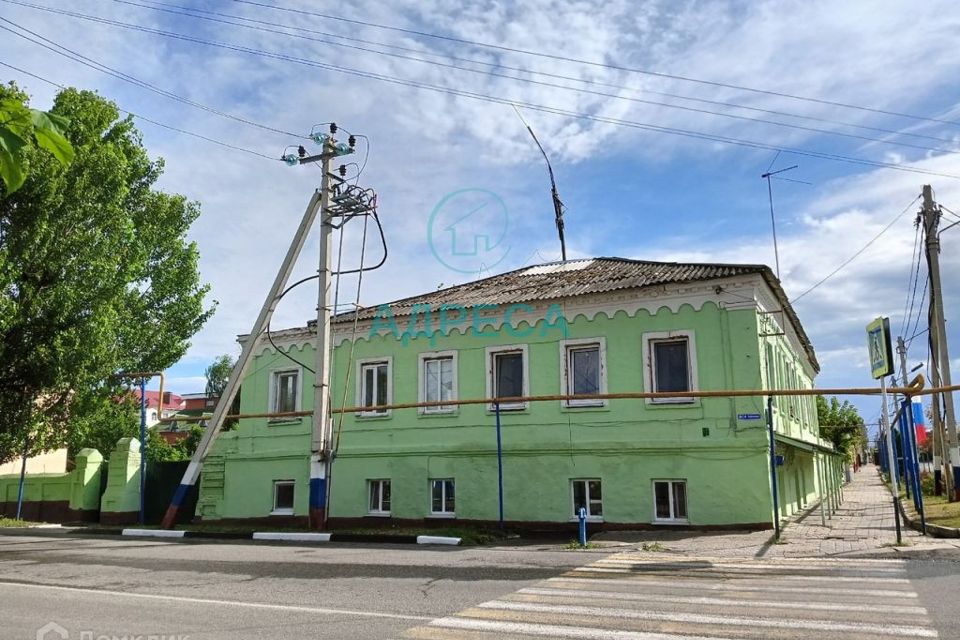 Продаётся 4-комнатная квартира, 55.4 м²