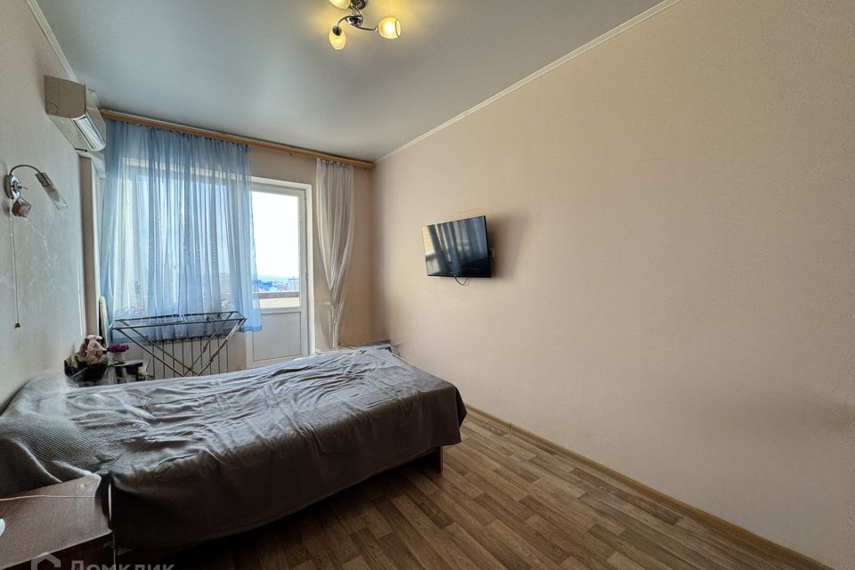 Продаётся 1-комнатная квартира, 57 м²