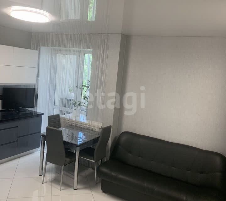 Продаётся 2-комнатная квартира, 49.3 м²