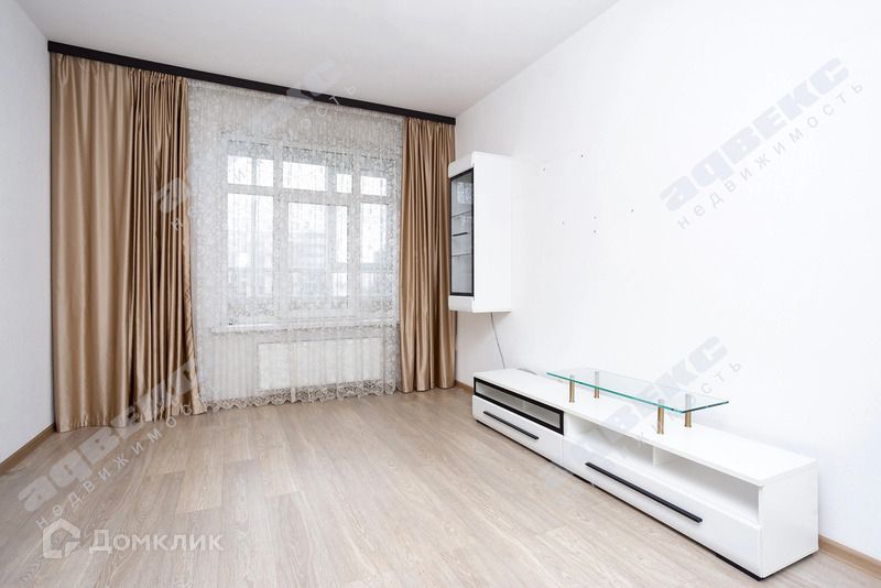 Продаётся 1-комнатная квартира, 42 м²