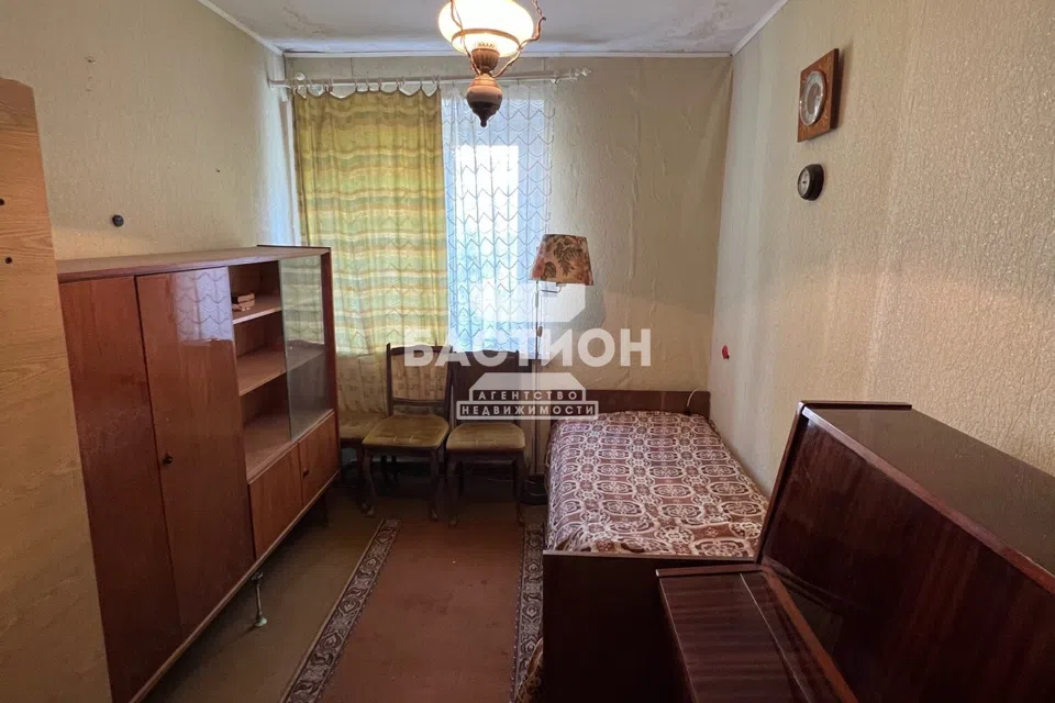 Продаётся 4-комнатная квартира, 62 м²