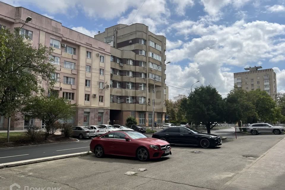 Продаётся 2-комнатная квартира, 53.2 м²
