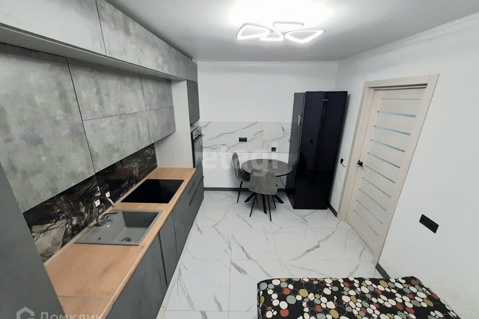 Продаётся 1-комнатная квартира, 40.7 м²