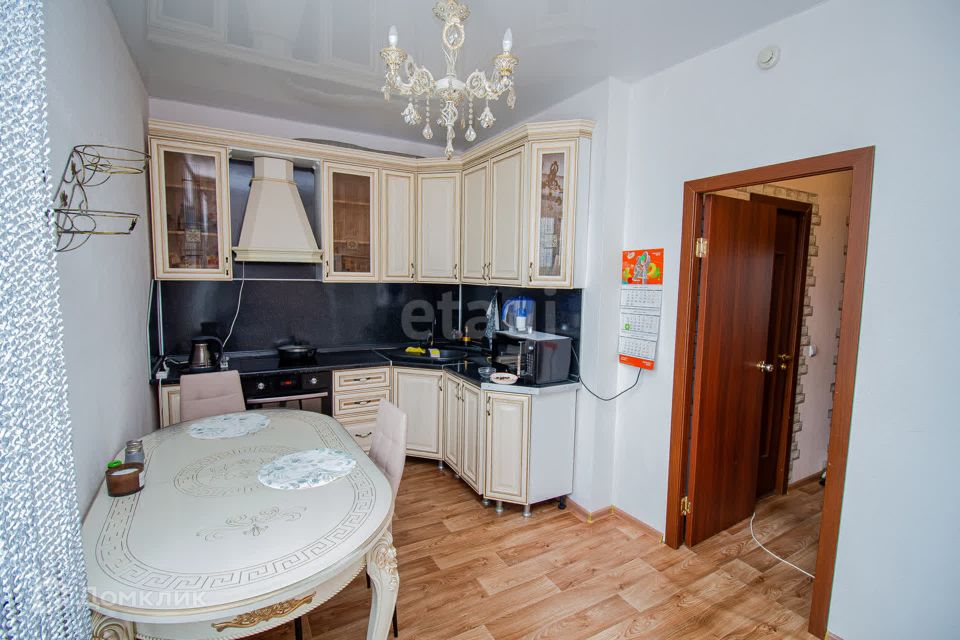Продаётся 1-комнатная квартира, 42.4 м²