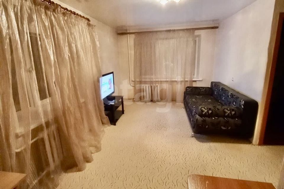 Сдаётся 1-комнатная квартира, 50 м²