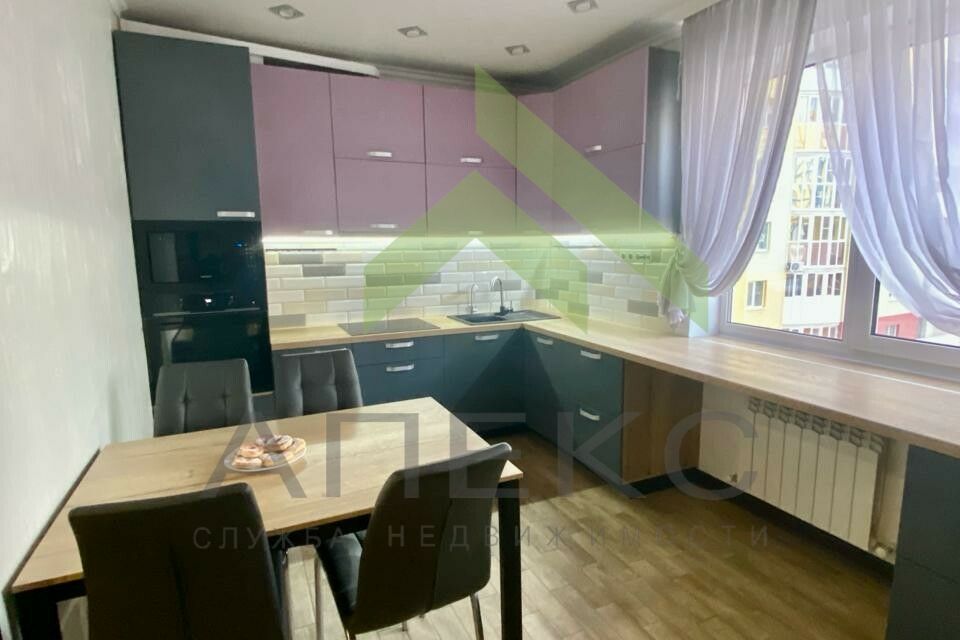 Продаётся 2-комнатная квартира, 76.3 м²