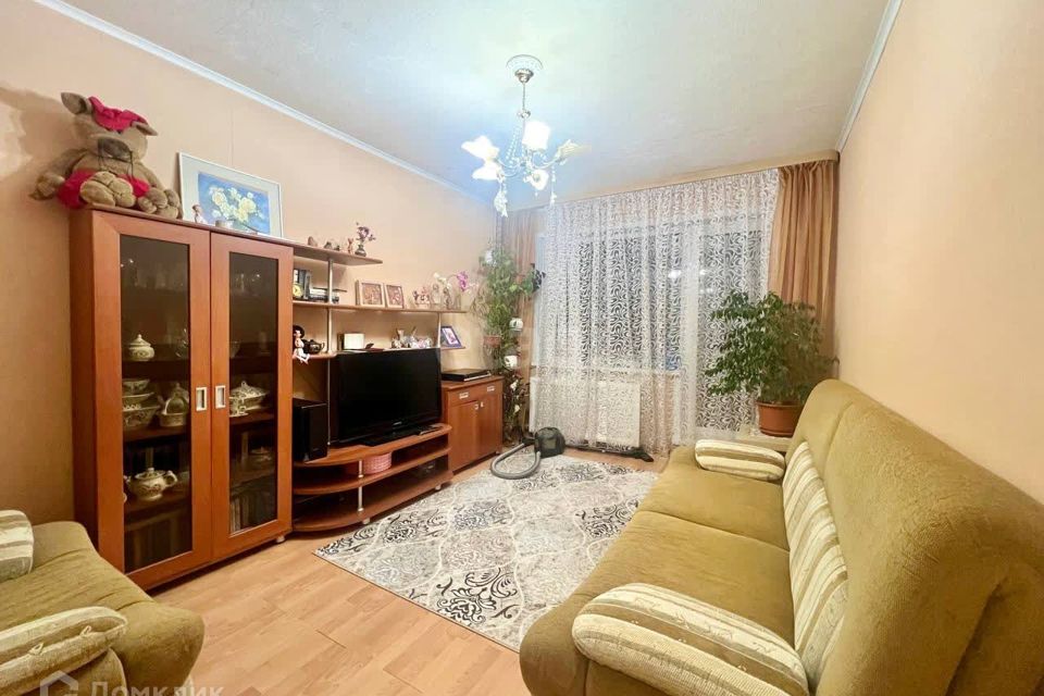 Продаётся 4-комнатная квартира, 64.3 м²