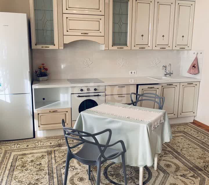 Продаётся 2-комнатная квартира, 74 м²