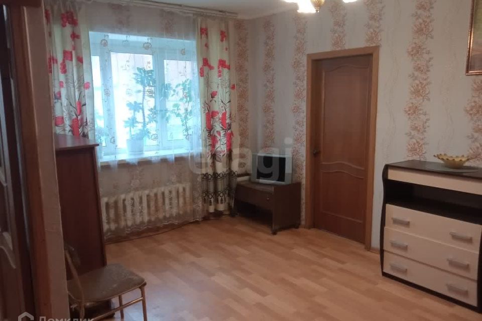 Продаётся 2-комнатная квартира, 42.4 м²