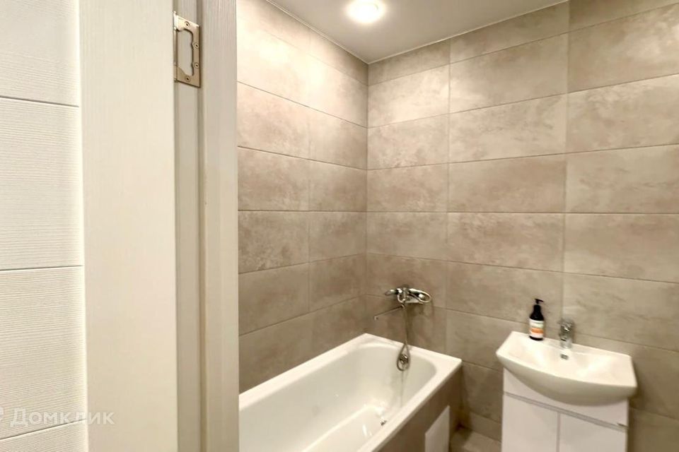 Продаётся 3-комнатная квартира, 76.2 м²