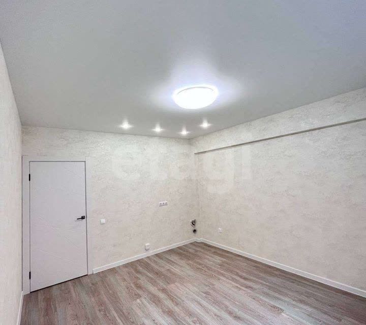 Продаётся 1-комнатная квартира, 37.2 м²