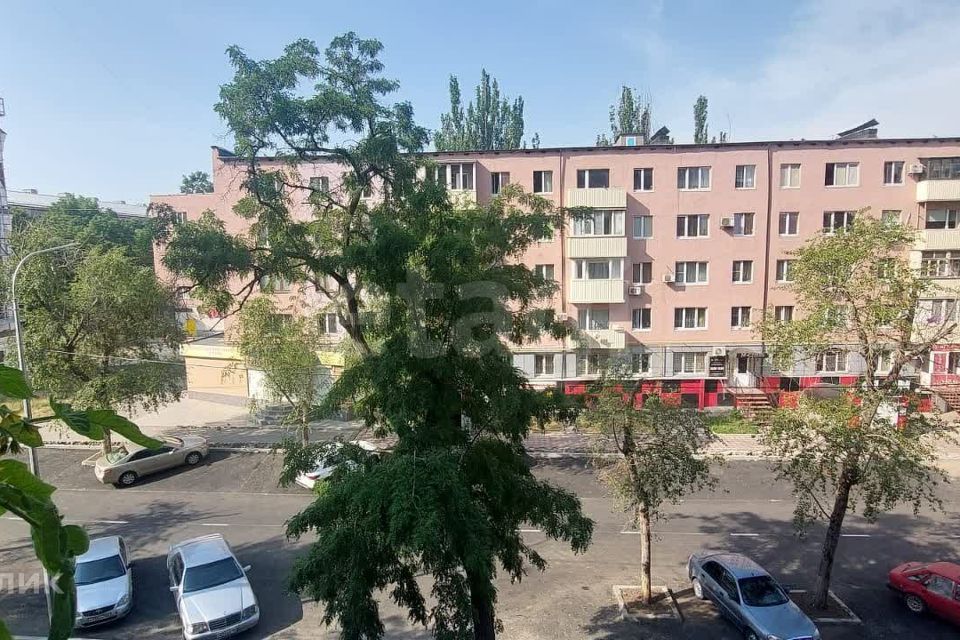 Продаётся 3-комнатная квартира, 63 м²