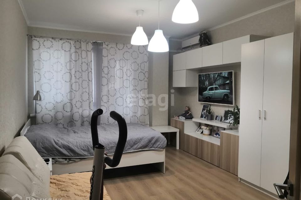 Продаётся 2-комнатная квартира, 67.7 м²