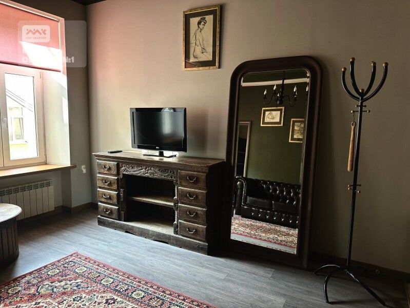 Продаётся 6-комнатная квартира, 192.2 м²