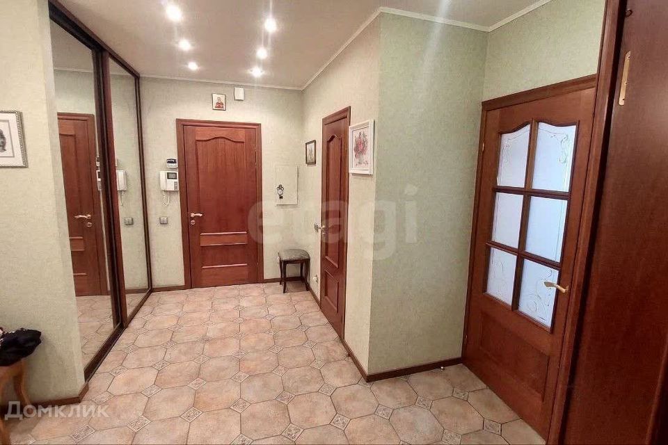 Продаётся 5-комнатная квартира, 139 м²