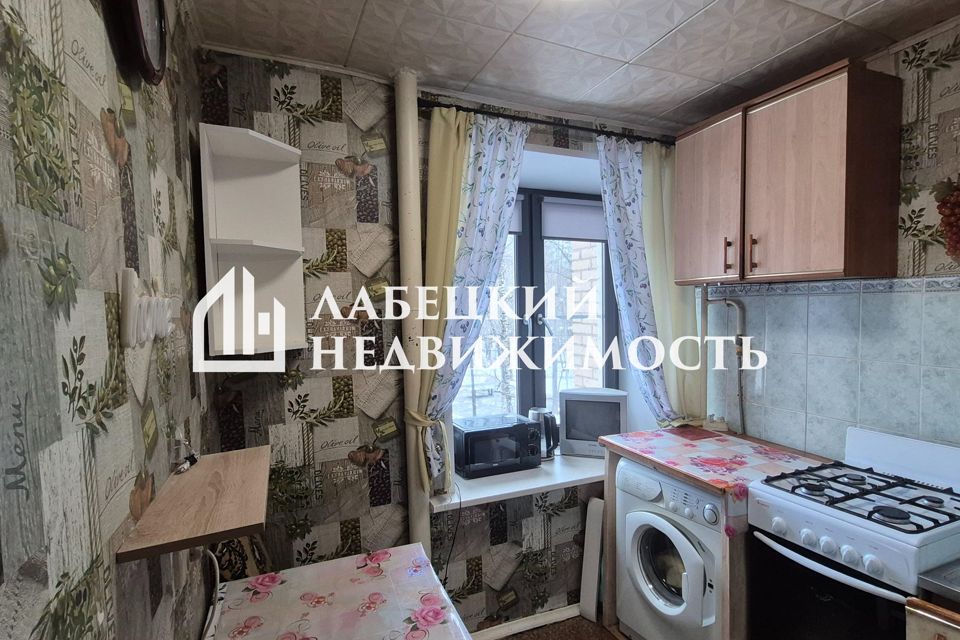 Продаётся 3-комнатная квартира, 58.3 м²