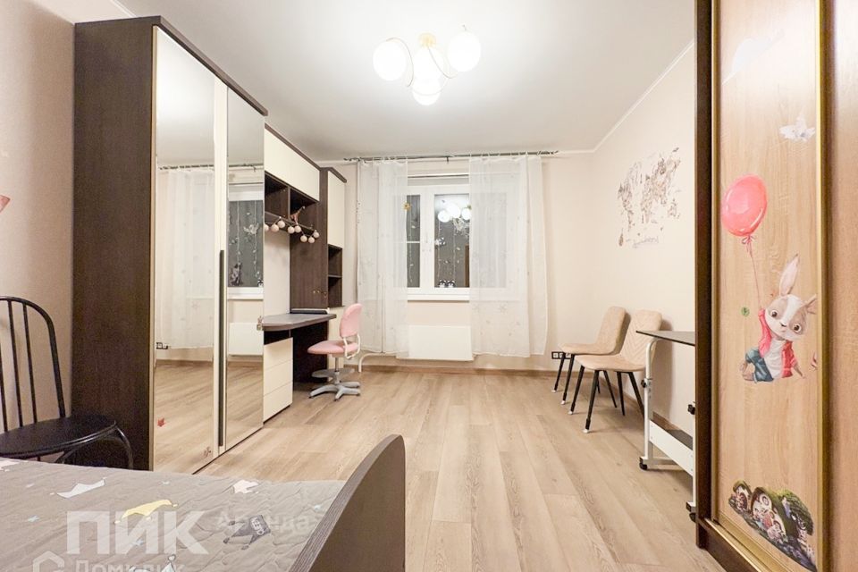 Сдаётся 2-комнатная квартира, 58 м²