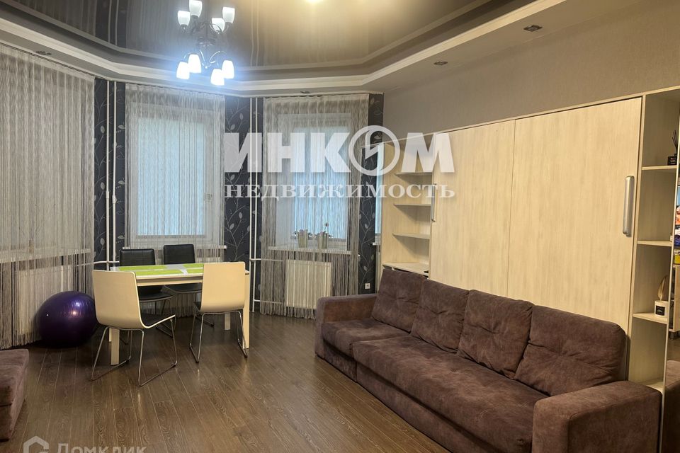 Продаётся 2-комнатная квартира, 75.7 м²