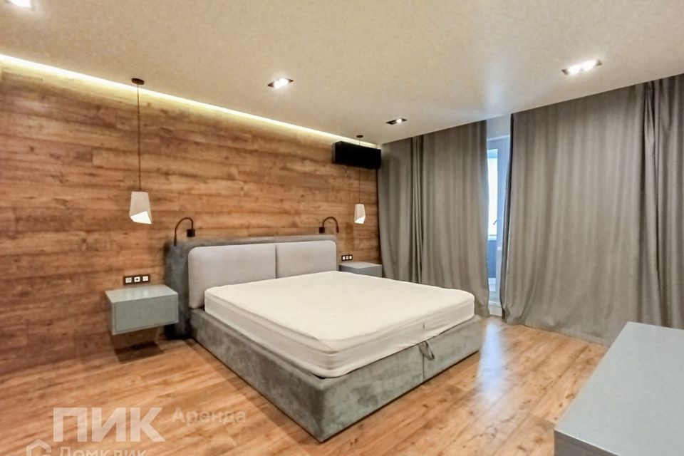 Сдаётся 2-комнатная квартира, 90.8 м²