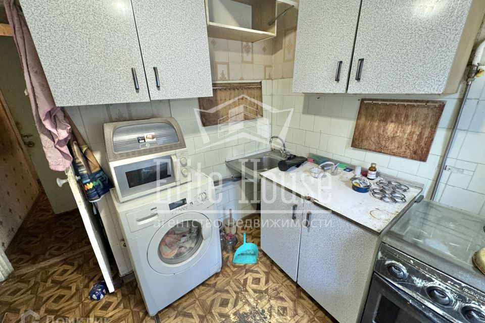 Продаётся 3-комнатная квартира, 48.6 м²