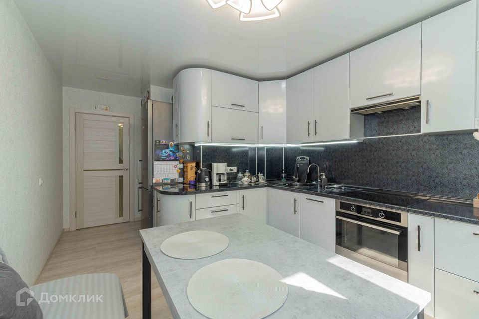 Продаётся 1-комнатная квартира, 44.9 м²