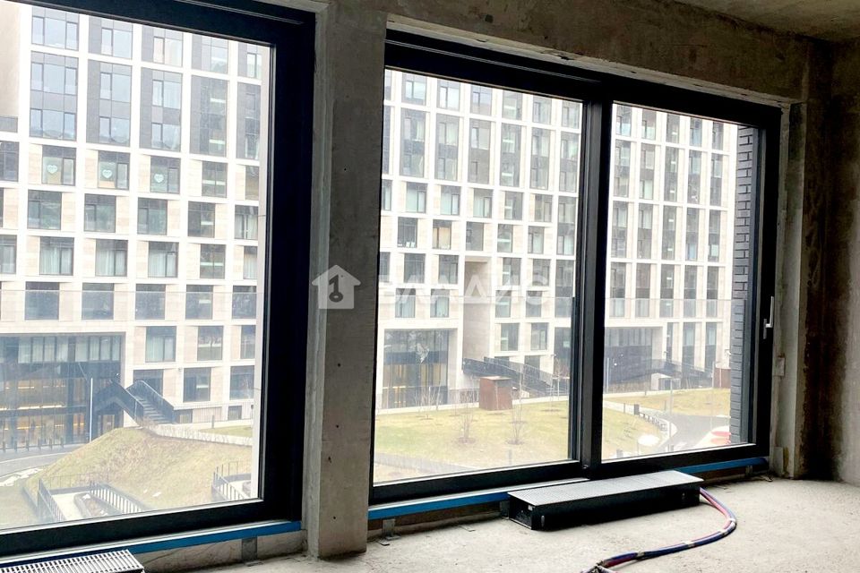Продаётся 3-комнатная квартира, 150.5 м²