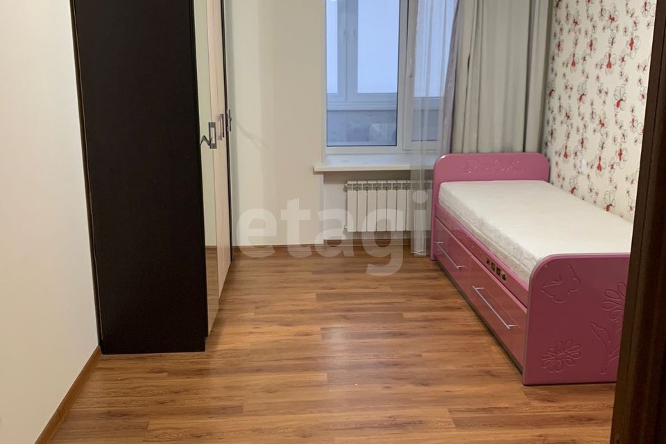Продаётся 4-комнатная квартира, 92.7 м²
