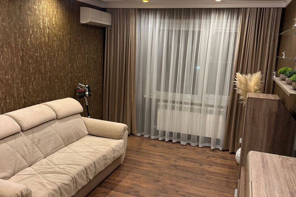 Сдаётся 1-комнатная квартира, 50 м²