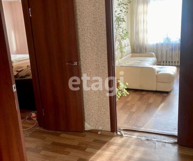 Продаётся 3-комнатная квартира, 142 м²