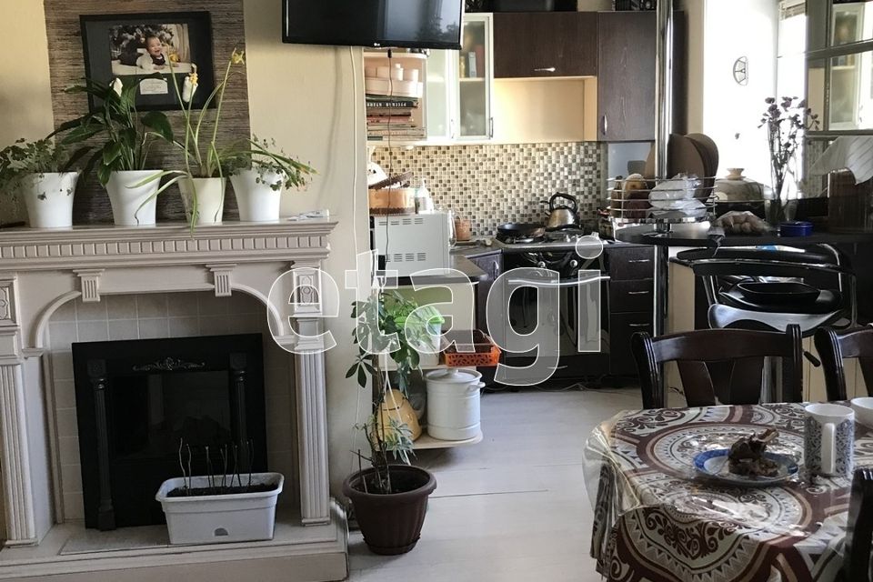 Продаётся 3-комнатная квартира, 63.1 м²