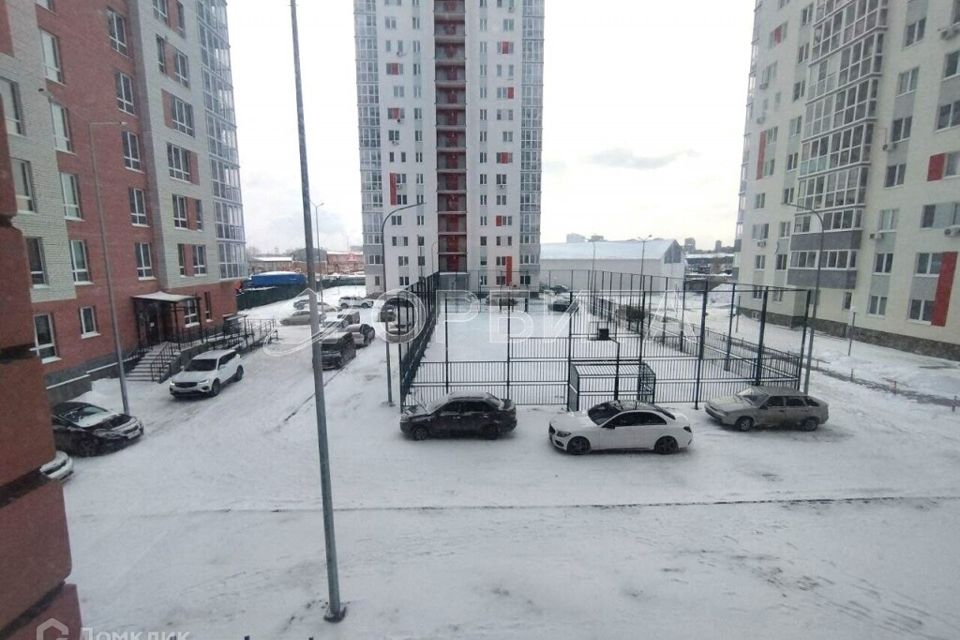 Продаётся 2-комнатная квартира, 82.3 м²