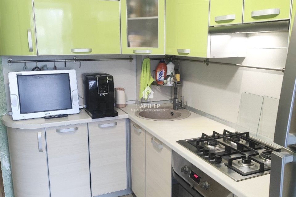 Продаётся 4-комнатная квартира, 75.4 м²
