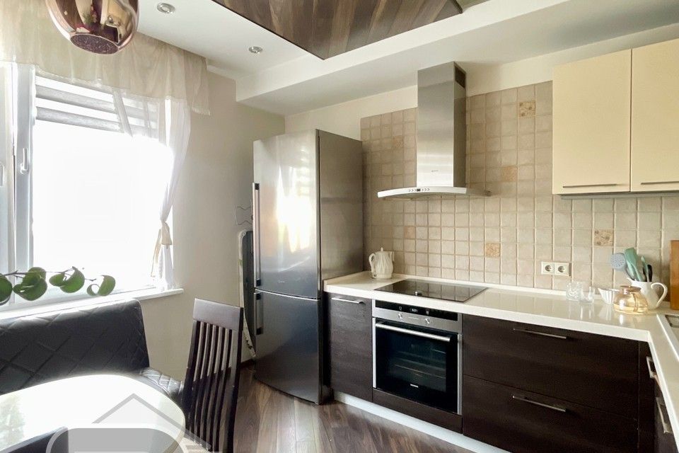 Продаётся 2-комнатная квартира, 67.3 м²