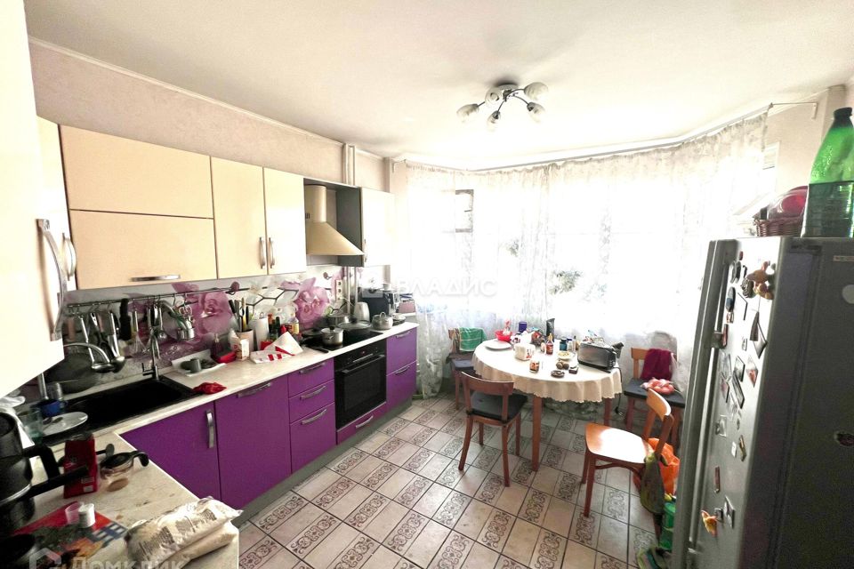 Продаётся 3-комнатная квартира, 77 м²