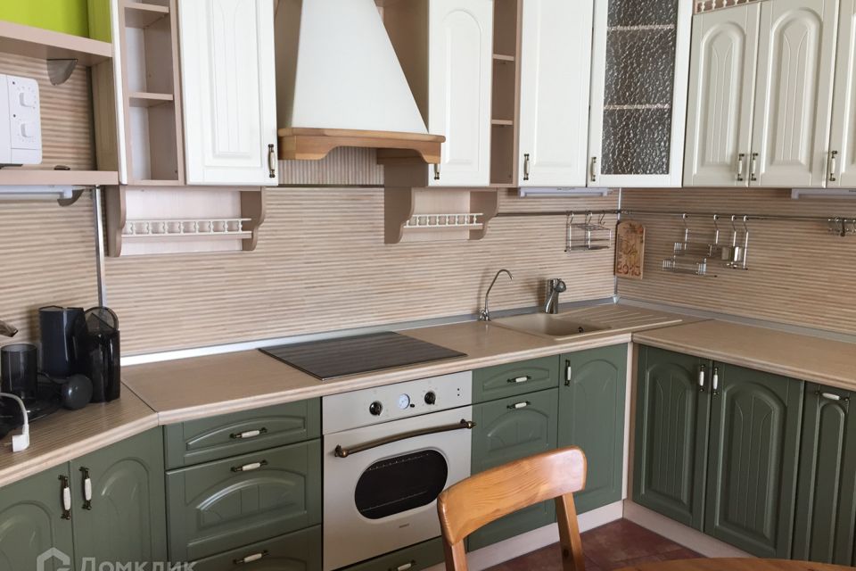 Продаётся 1-комнатная квартира, 52 м²