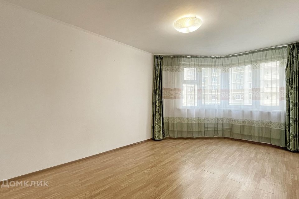 Продаётся 1-комнатная квартира, 41.9 м²