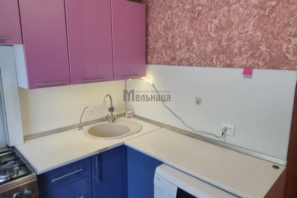 Продаётся 3-комнатная квартира, 58.3 м²