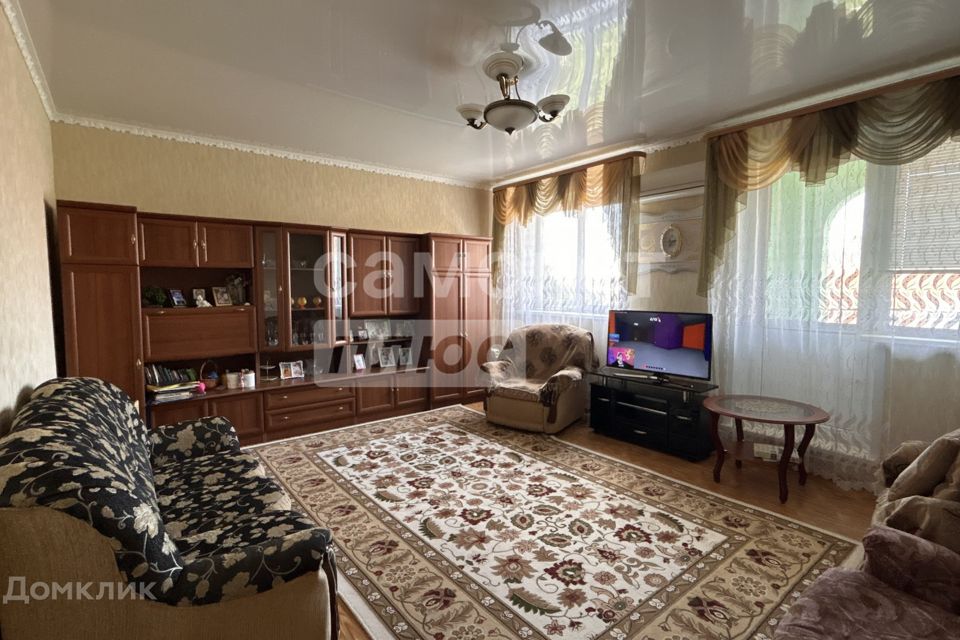 Продаётся 2-комнатная квартира, 106.6 м²
