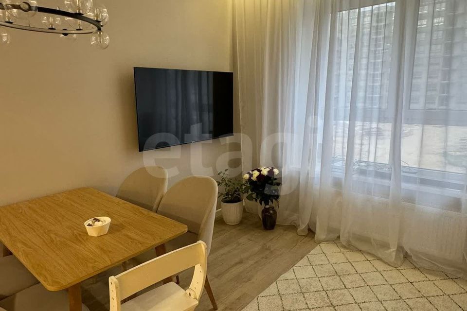 Продаётся 2-комнатная квартира, 56.2 м²
