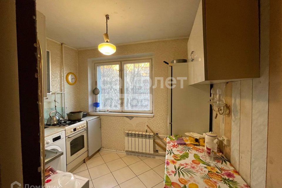 Продаётся 4-комнатная квартира, 63.8 м²