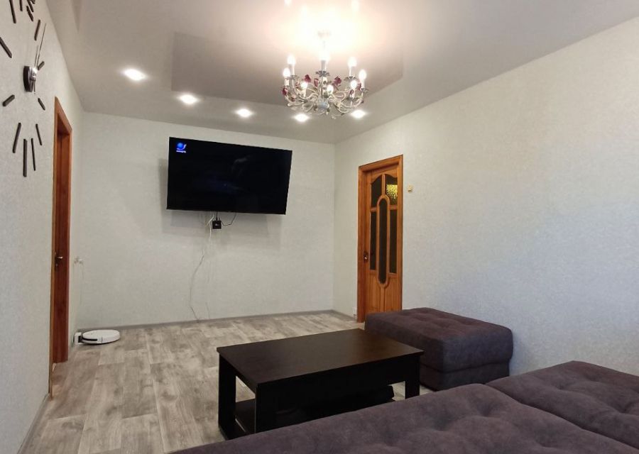 Продаётся 4-комнатная квартира, 66.1 м²