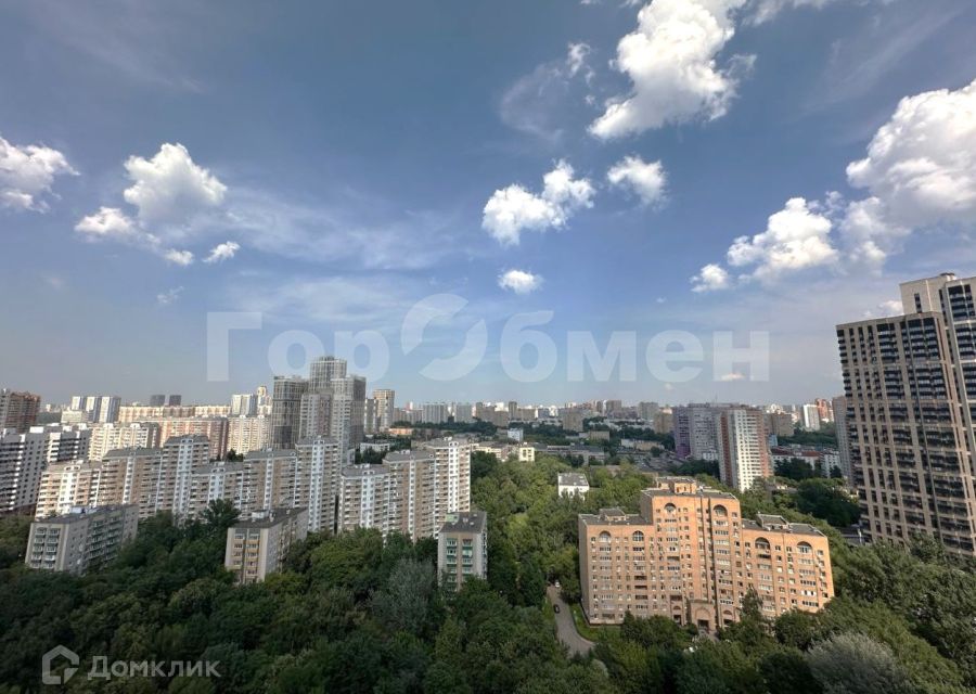 Продаётся 4-комнатная квартира, 90.3 м²