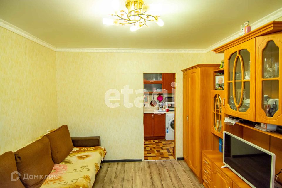 Продаётся 3-комнатная квартира, 47.7 м²