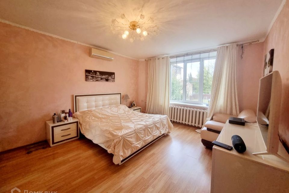 Продаётся 3-комнатная квартира, 76.2 м²
