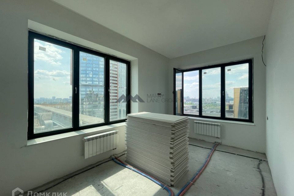 Продаётся 3-комнатная квартира, 97 м²