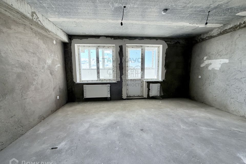 Продаётся 1-комнатная квартира, 63 м²
