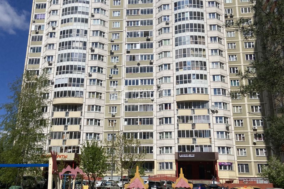 Продаётся 1-комнатная квартира, 41.7 м²